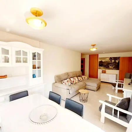 Filipinas Levante Apartamento *